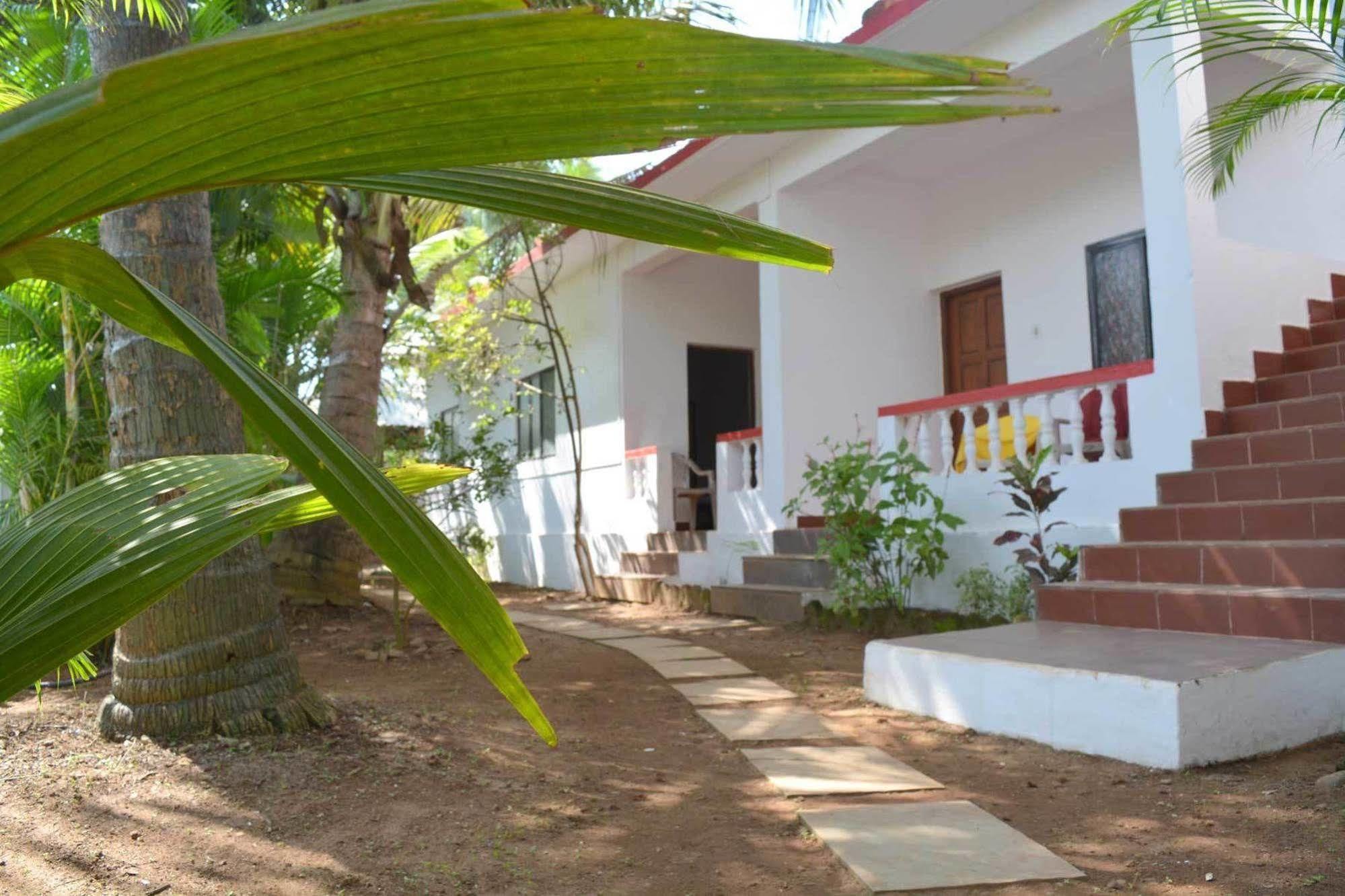 Seaprincess Guesthouse Анджуна Екстериор снимка