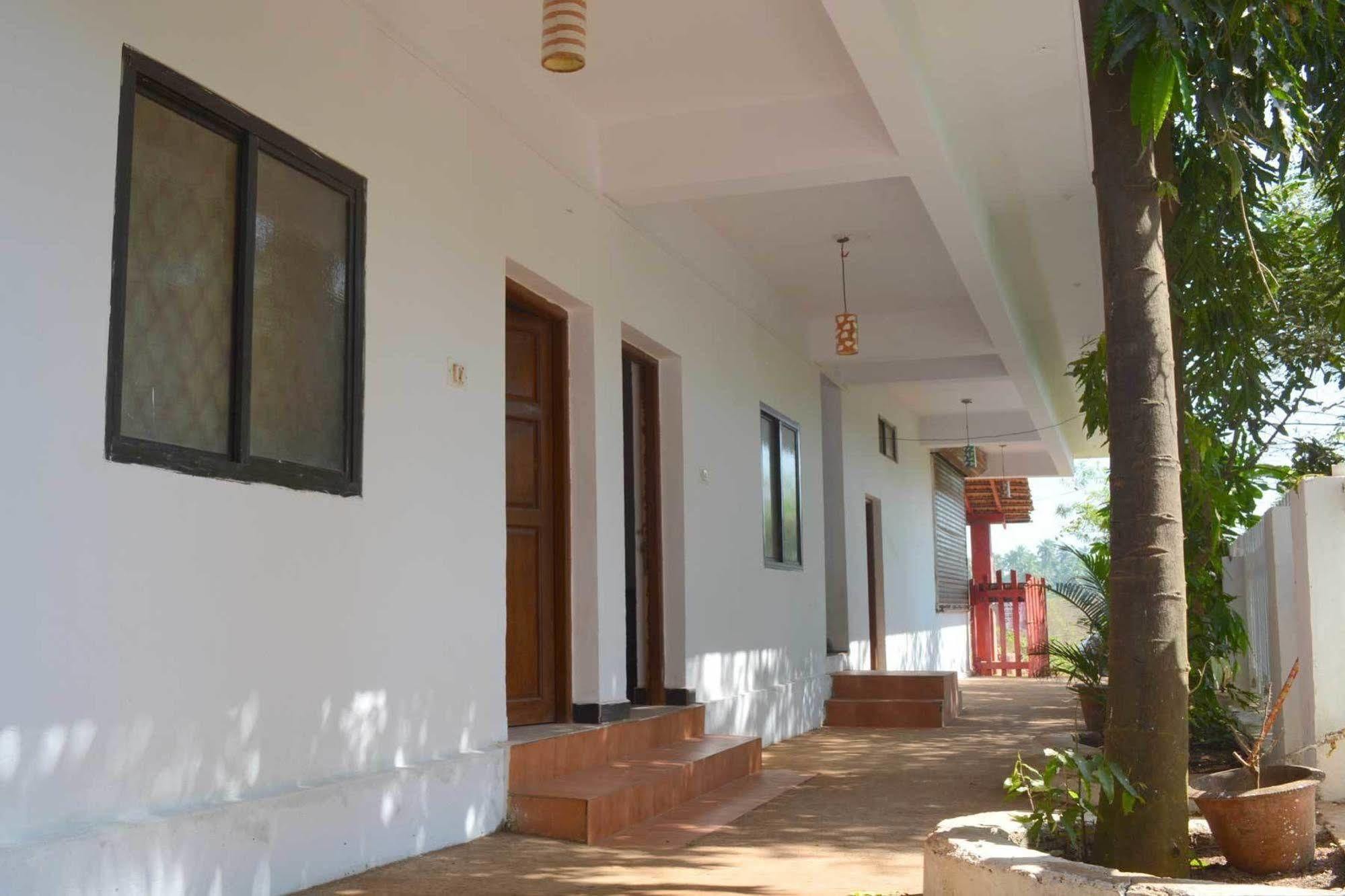 Seaprincess Guesthouse Анджуна Екстериор снимка